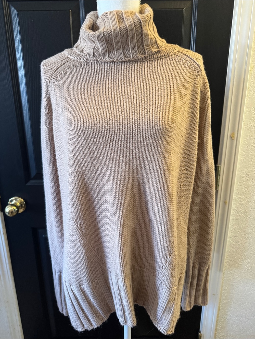 Cozy Cream Turtleneck Sweater - Relaxed Knit
